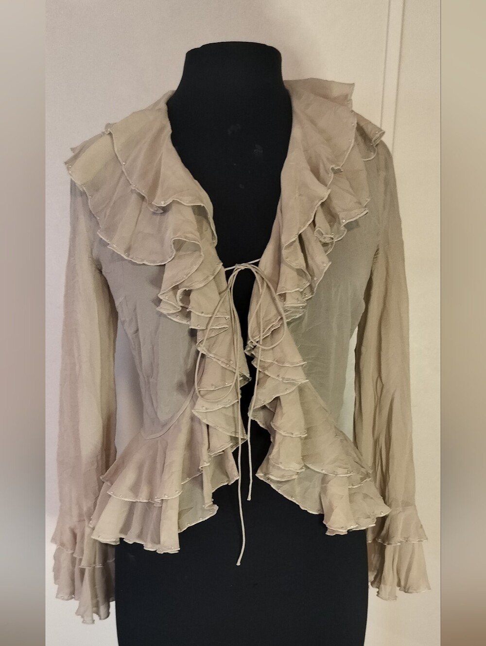 Spenser Jeremy Beige Ruffled Tie-Front Blouse